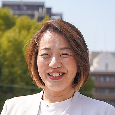 大津 美奈子 氏